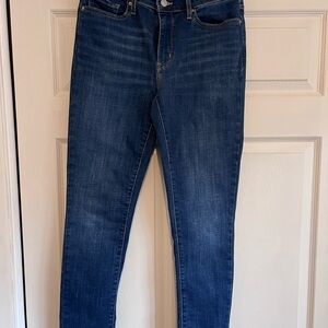 Levi’s 711 Skinny Jeans